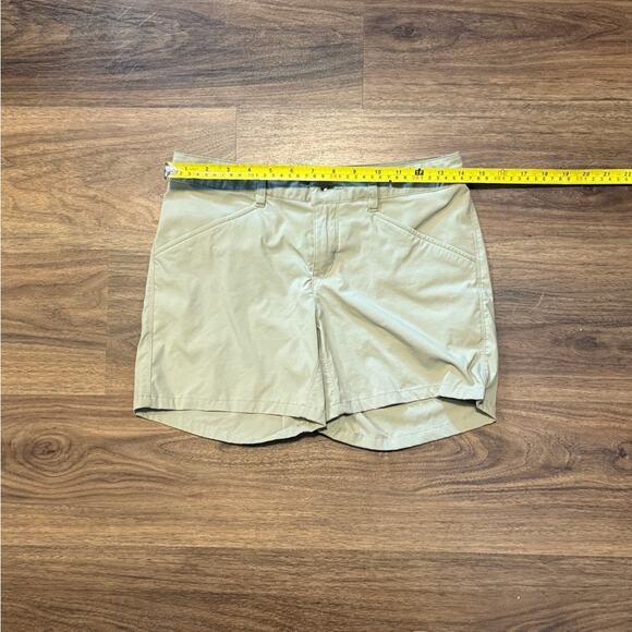 Patagonia Tan Shorts Lightweight Material Size 2 - Picture 5 of 7